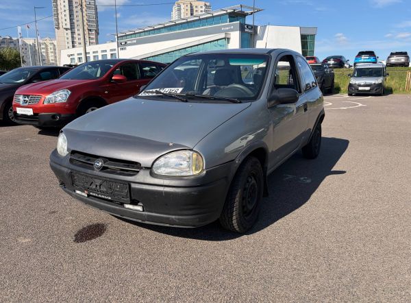 Opel Corsa B 1995 1.4 МТ