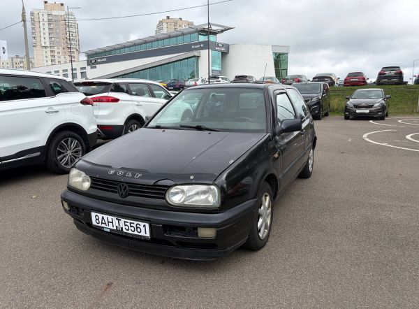 VW Golf 1996 1.6 MT